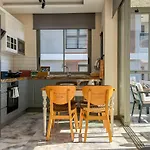 Qoople Smart 4 Cleopatra Family *