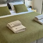 Qoople Smart 4 Cleopatra Family *