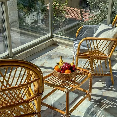 Qoople Smart 4 Cleopatra Family *